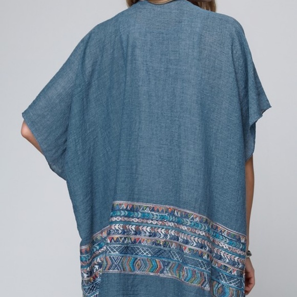 Fashion Kimonos - Picture 3 of 4